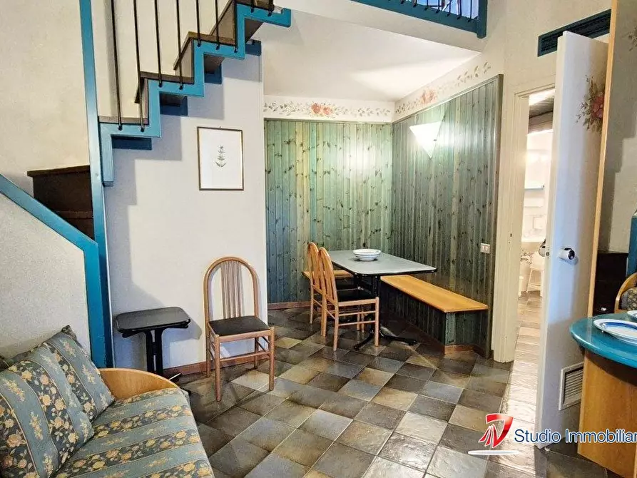 Immagine 2 di Appartamento in vendita  15 a Ponte Di Legno