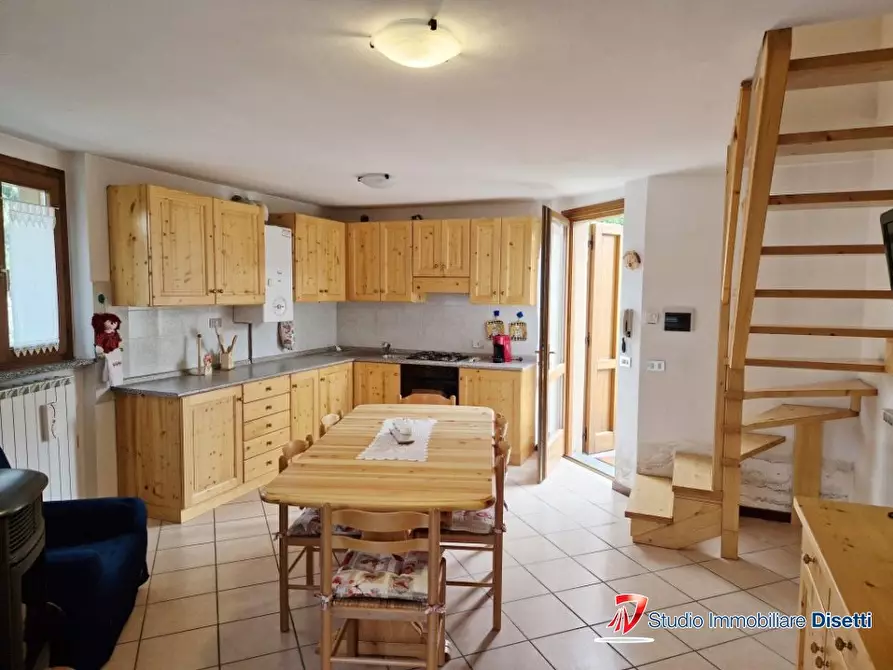 Immagine 4 di Appartamento in vendita  a Vione