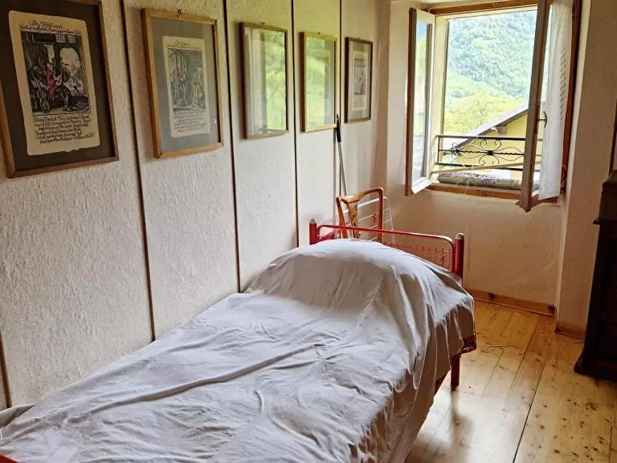 Immagine 9 di Appartamento in vendita  34 a Corteno Golgi