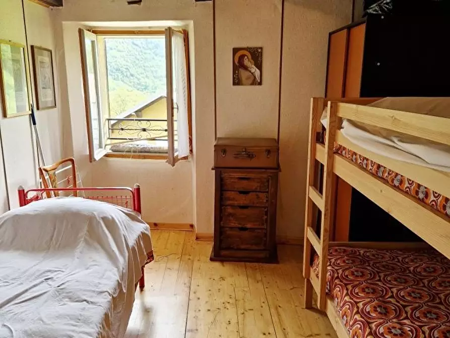 Immagine 8 di Appartamento in vendita  34 a Corteno Golgi