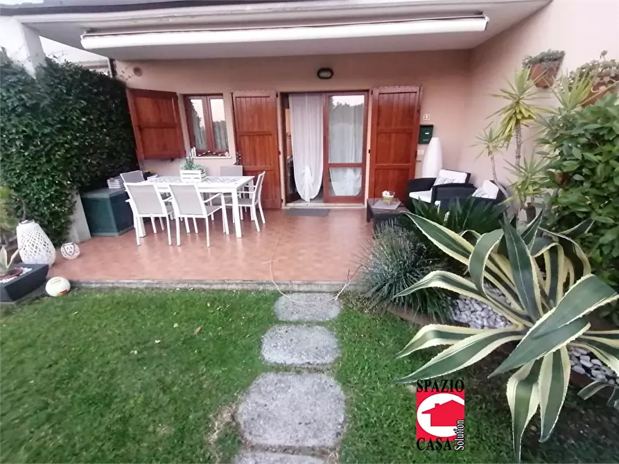 Immagine 1 di Appartamento in vendita  a Padenghe Sul Garda