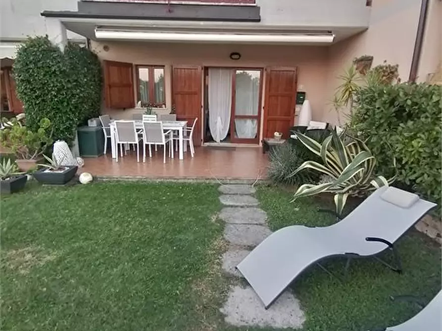 Immagine 3 di Appartamento in vendita  a Padenghe Sul Garda