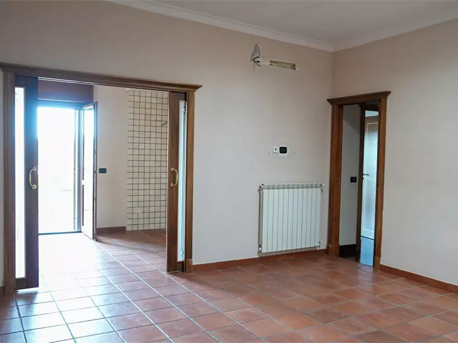 Immagine 3 di Appartamento in vendita  30 a Orta Di Atella