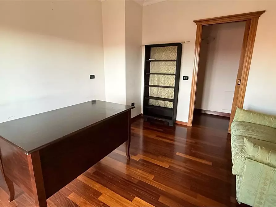 Immagine 9 di Appartamento in vendita  30 a Orta Di Atella