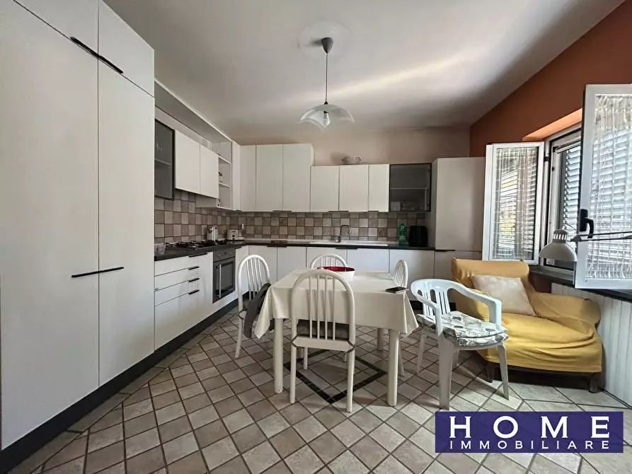 Immagine 3 di Appartamento in vendita  a Orta Di Atella