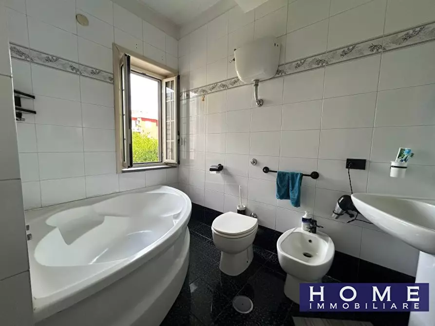 Immagine 10 di Appartamento in vendita  a Orta Di Atella