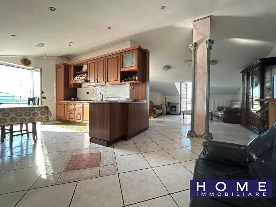 Immagine 3 di Appartamento in vendita  a Orta Di Atella