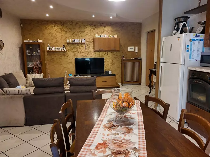 Immagine 10 di Appartamento in vendita  a Orta Di Atella