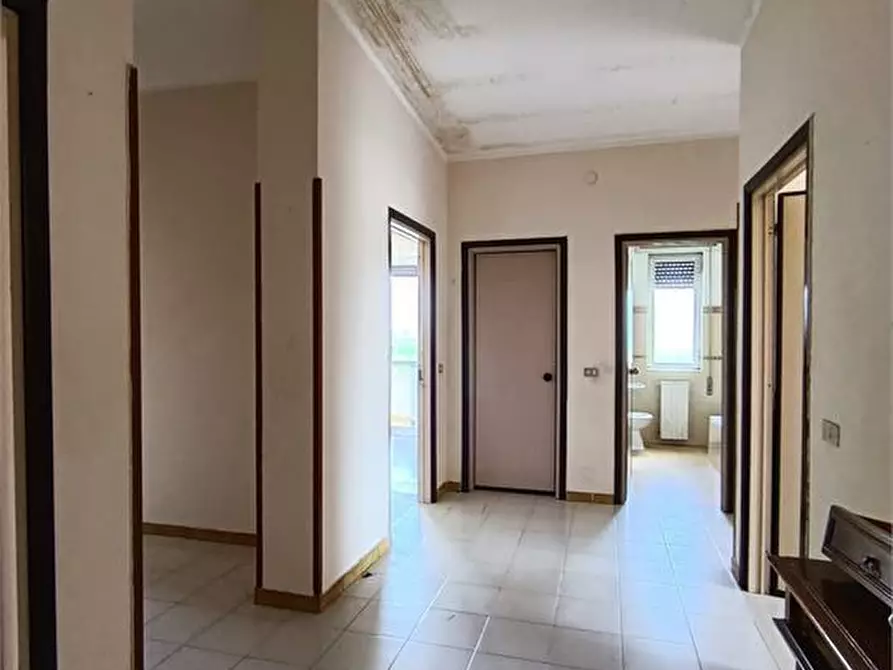 Immagine 10 di Appartamento in vendita  a Grazzanise