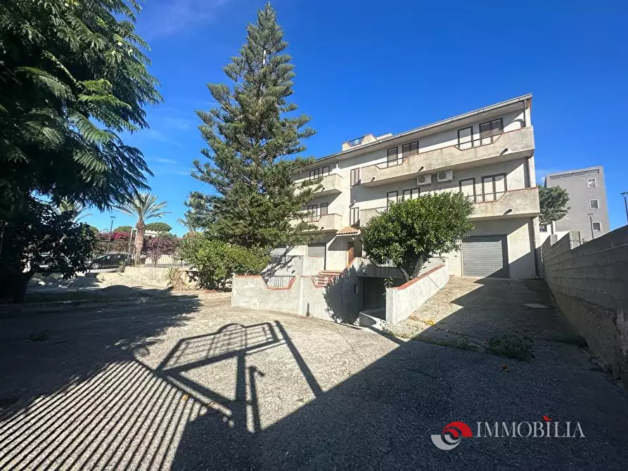 Immagine 3 di Casa indipendente in vendita  a Melito Di Porto Salvo