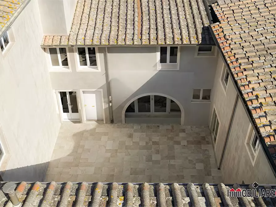 Immagine 1 di Appartamento in vendita  a Gambassi Terme