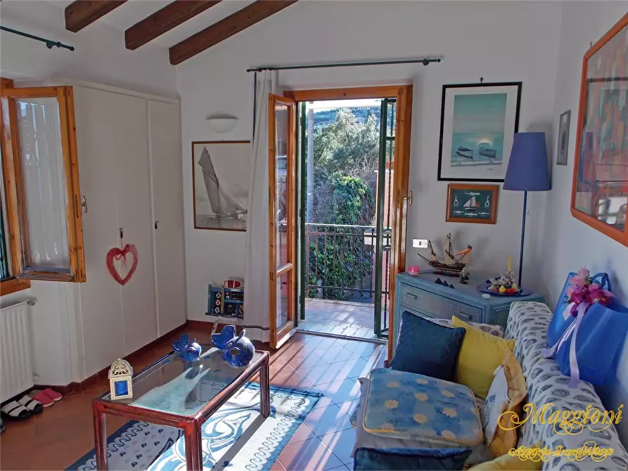 Immagine 7 di Appartamento in vendita  a Rapallo