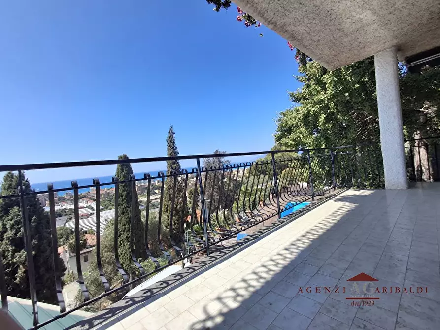 Immagine 7 di Appartamento in vendita  a Bordighera