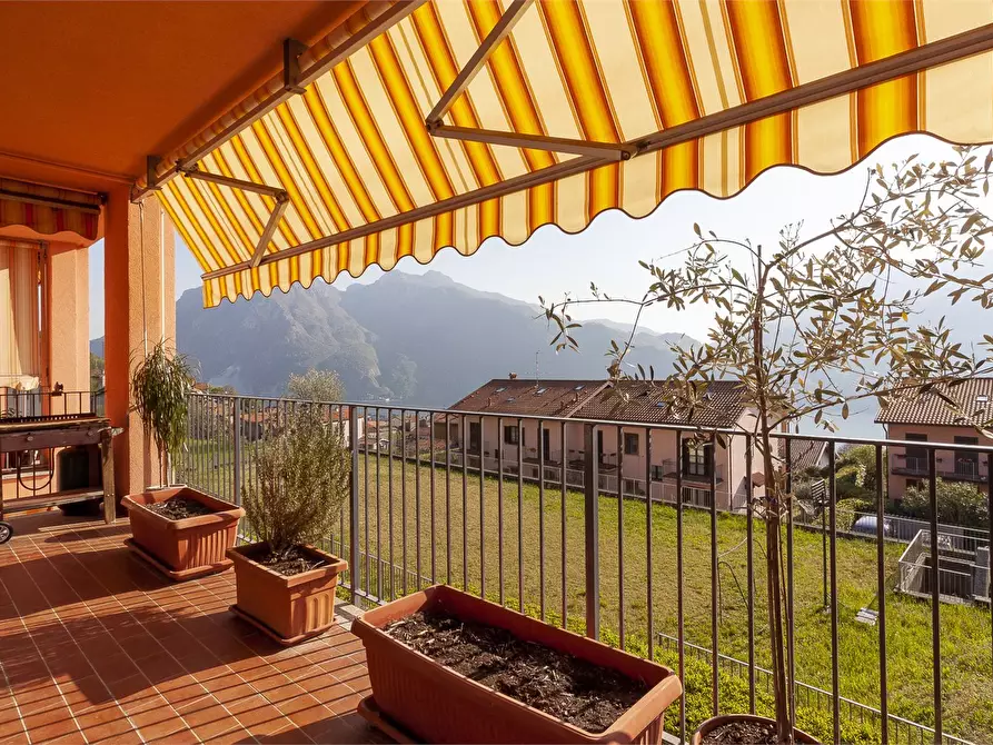 Immagine 4 di Appartamento in vendita  a Abbadia Lariana