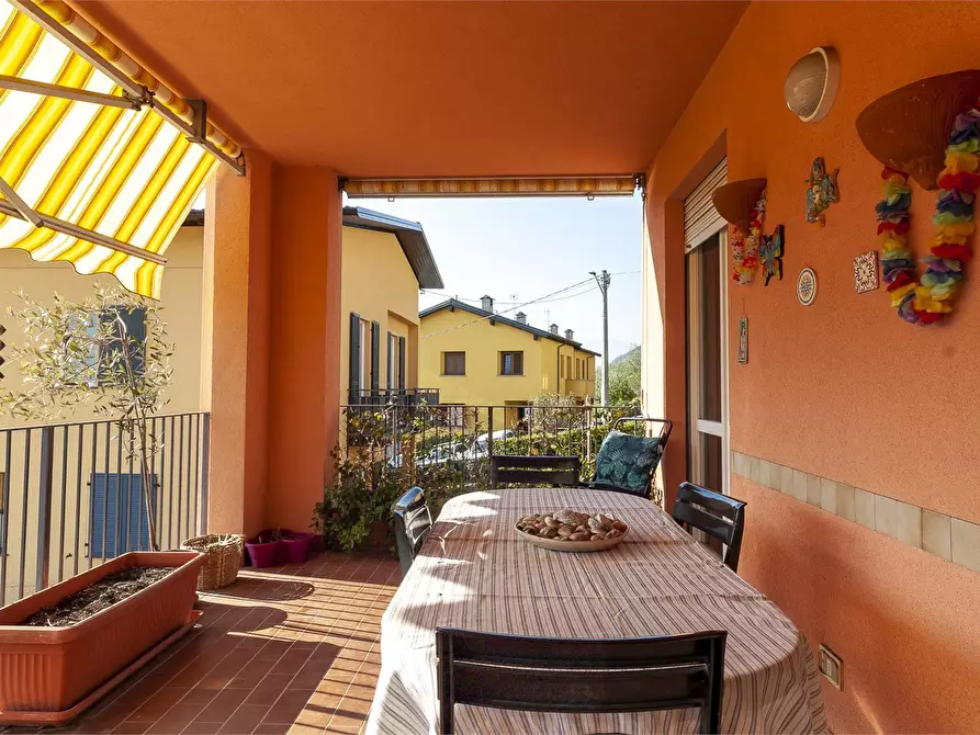 Immagine 2 di Appartamento in vendita  a Abbadia Lariana