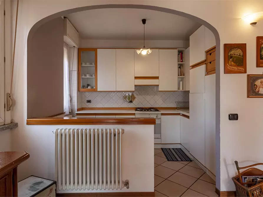 Immagine 10 di Appartamento in vendita  a Abbadia Lariana