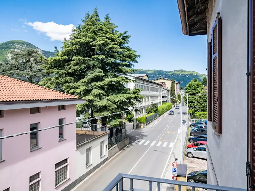 Immagine 6 di Appartamento in vendita  22 a Mandello Del Lario