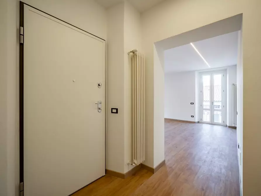 Immagine 8 di Appartamento in vendita  22 a Mandello Del Lario