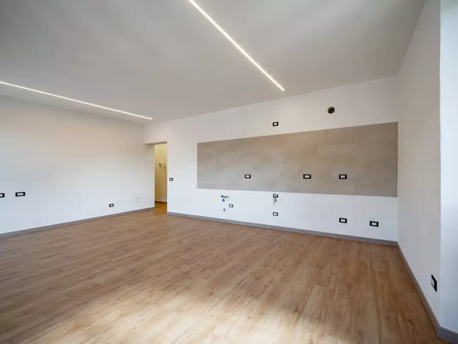 Immagine 7 di Appartamento in vendita  22 a Mandello Del Lario