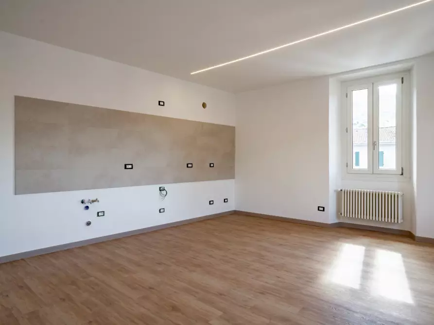 Immagine 4 di Appartamento in vendita  22 a Mandello Del Lario