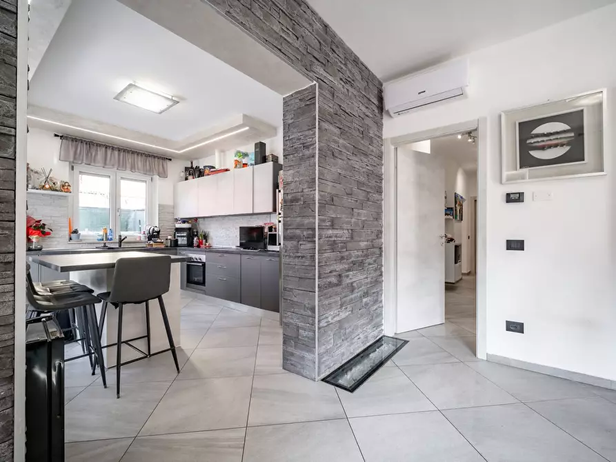 Immagine 3 di Appartamento in vendita  17/2 a Mandello Del Lario