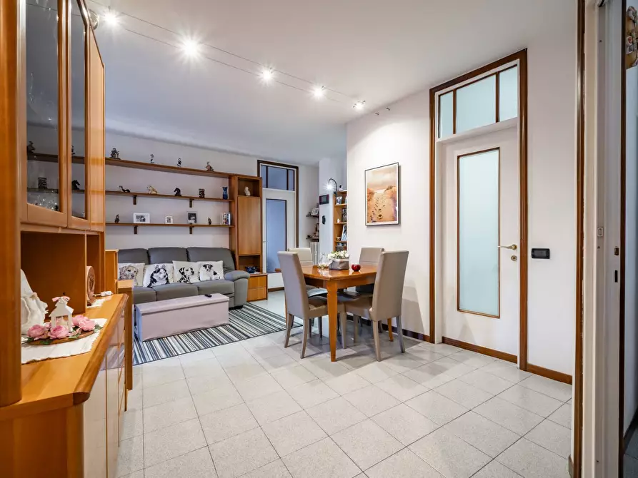 Immagine 3 di Appartamento in vendita  27 a Abbadia Lariana