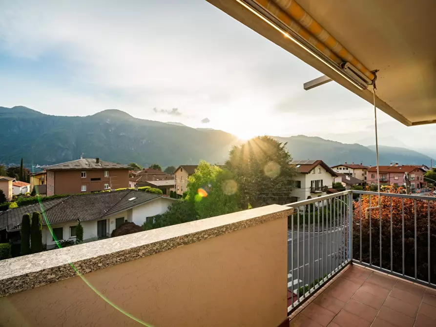 Immagine 10 di Appartamento in vendita  12 a Mandello Del Lario