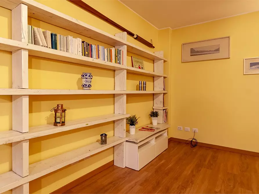 Immagine 8 di Appartamento in vendita  1 a Mandello Del Lario