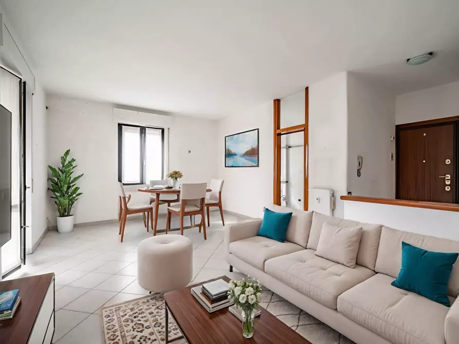 Immagine 4 di Appartamento in vendita  30 a Mandello Del Lario