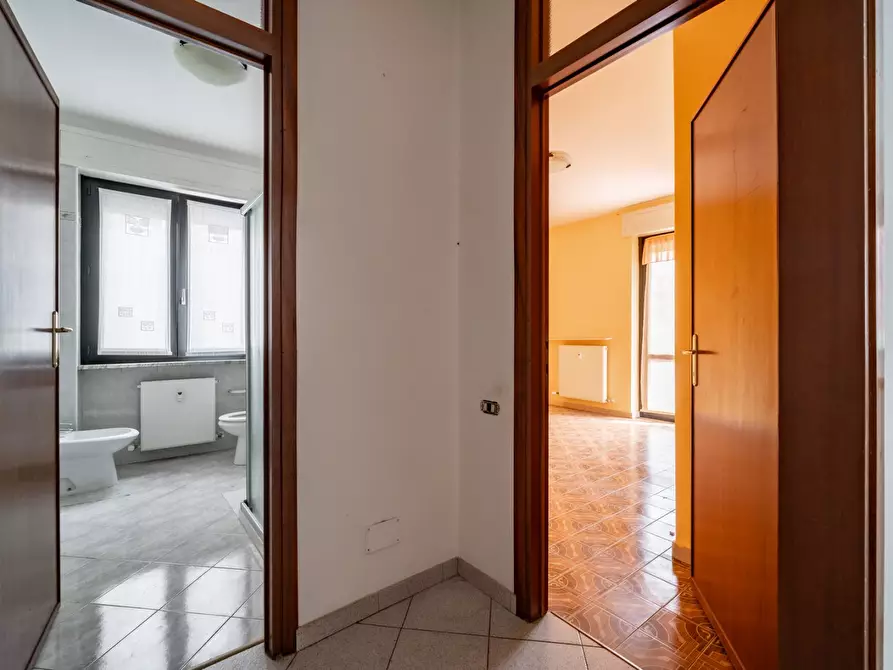 Immagine 10 di Appartamento in vendita  30 a Mandello Del Lario