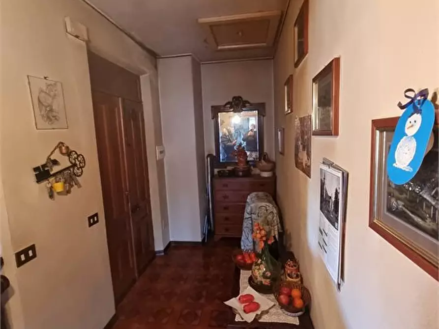 Immagine 9 di Appartamento in vendita  a Esino Lario