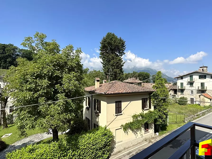 Immagine 5 di Appartamento in vendita  11 a Barzio