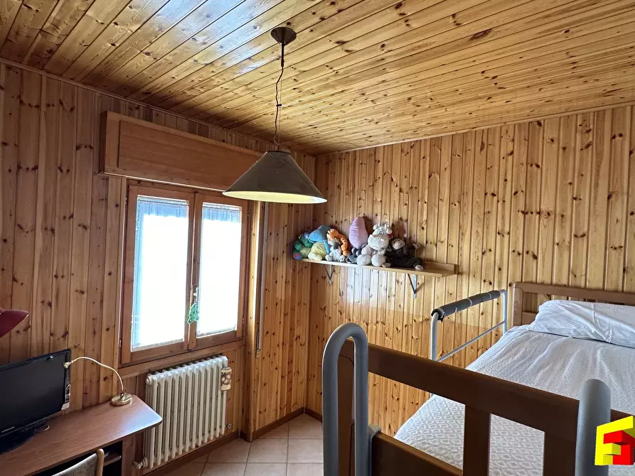 Immagine 10 di Appartamento in vendita  22 a Moggio