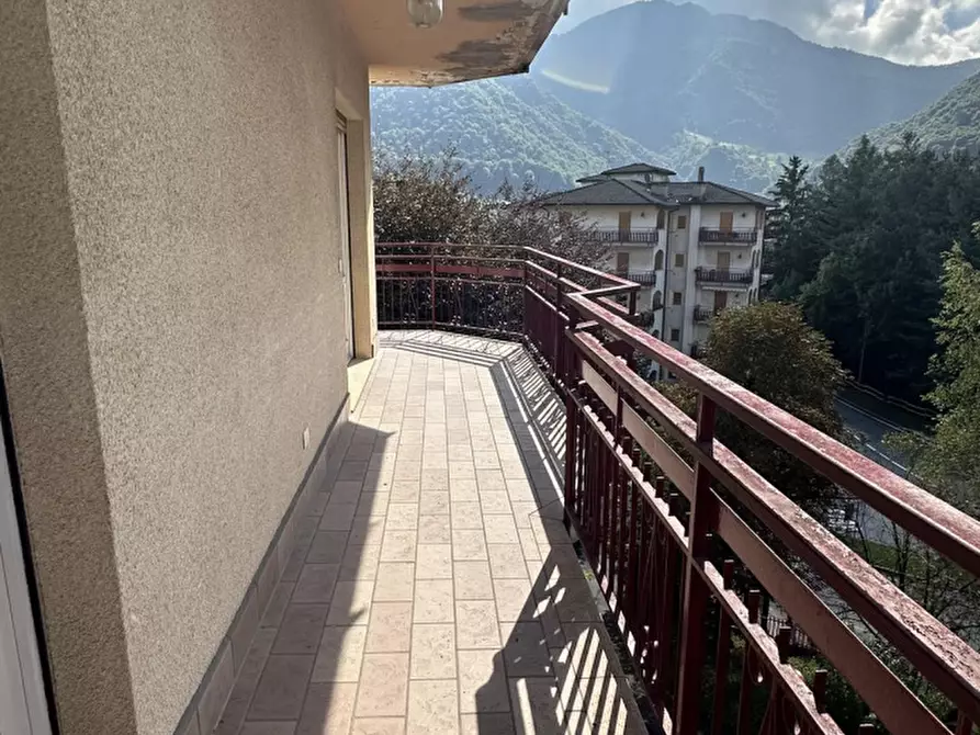 Immagine 5 di Appartamento in vendita  7 a Moggio