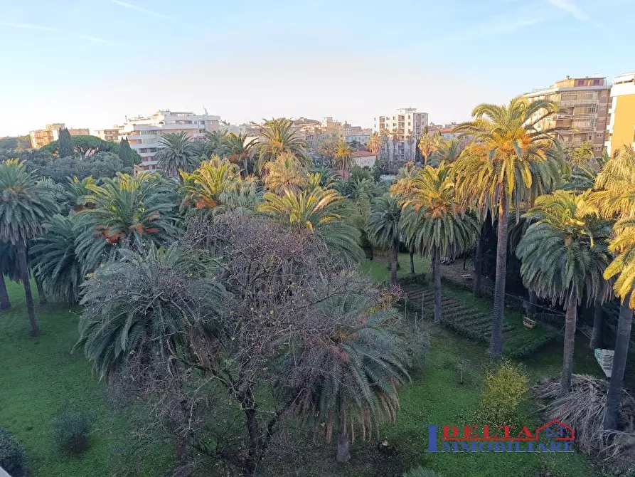 Immagine 2 di Appartamento in vendita  a Livorno