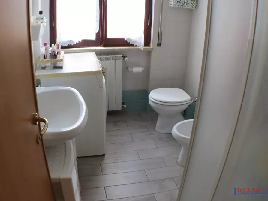 Immagine 10 di Appartamento in vendita  a Rosignano Marittimo