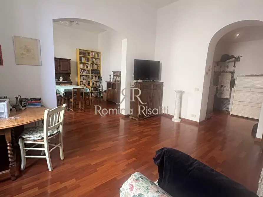 Immagine 2 di Appartamento in vendita  a Livorno