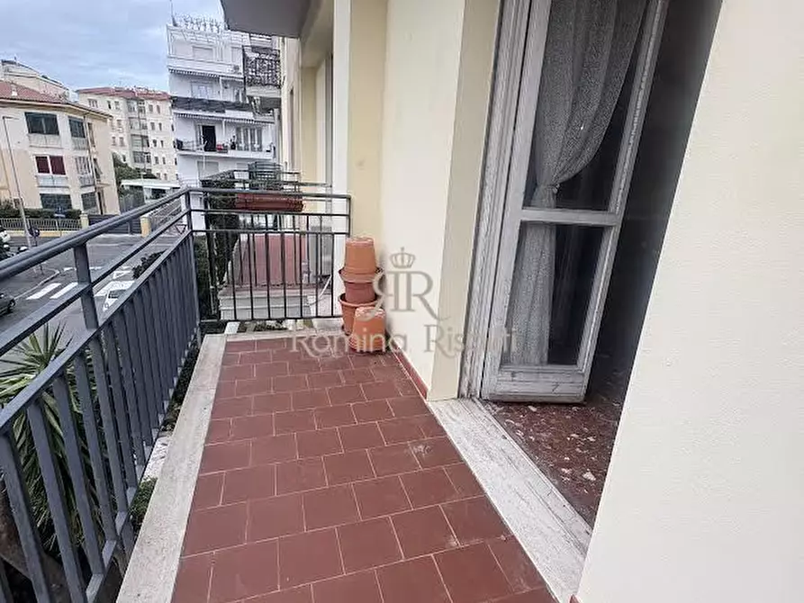 Immagine 9 di Appartamento in vendita  a Livorno
