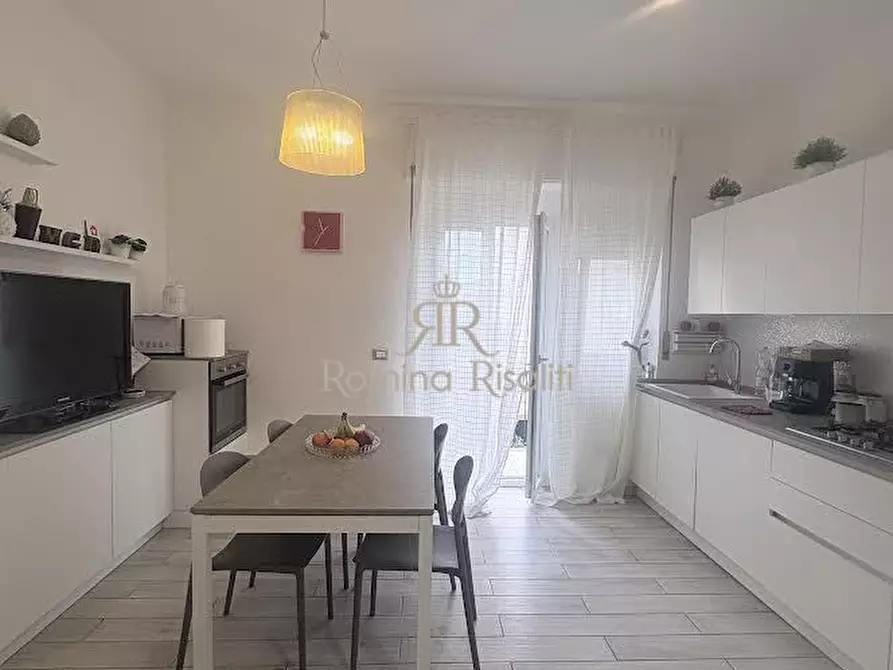 Immagine 2 di Appartamento in vendita  a Livorno