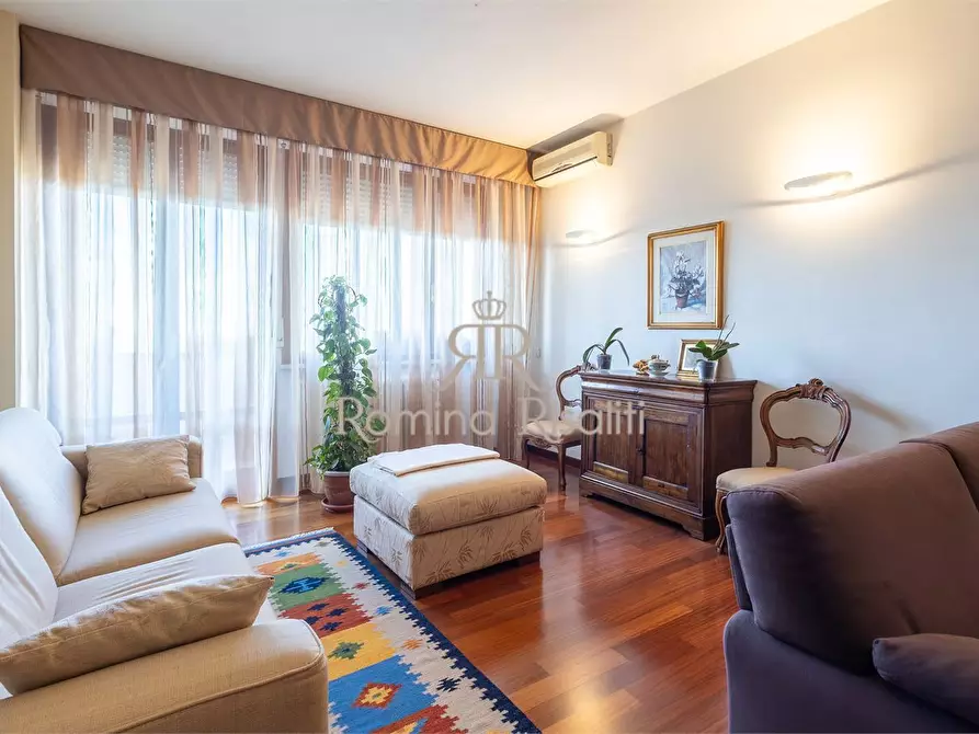 Immagine 7 di Appartamento in vendita  a Livorno