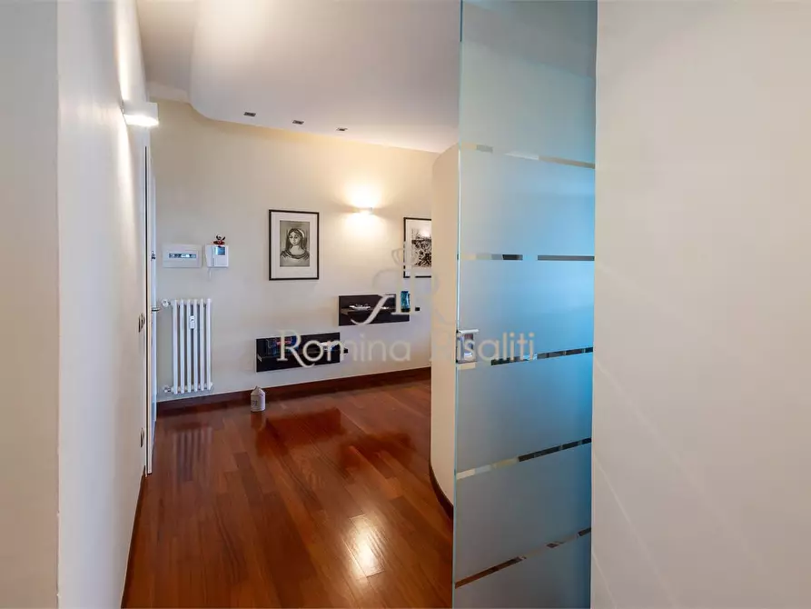 Immagine 3 di Appartamento in vendita  a Livorno