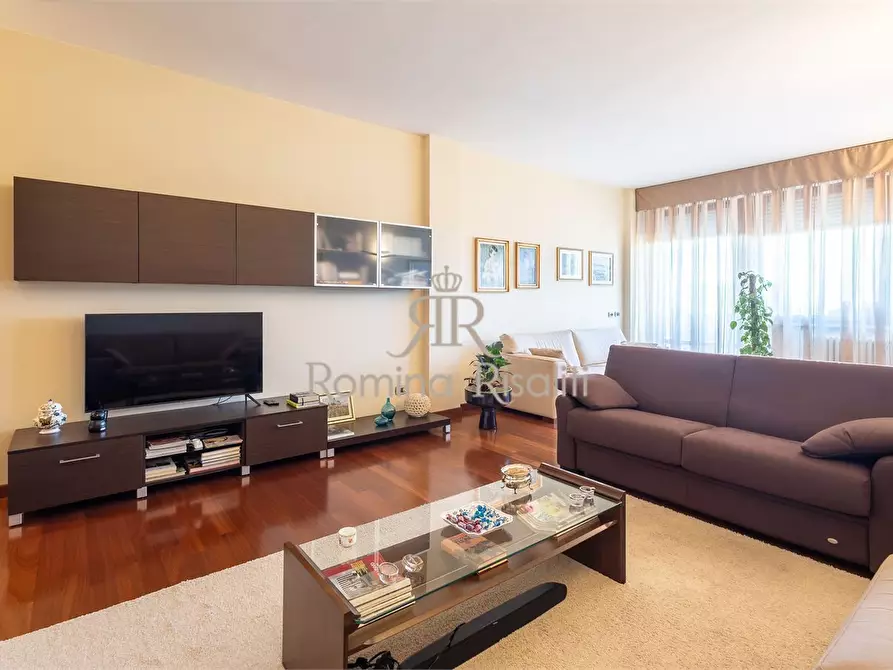 Immagine 5 di Appartamento in vendita  a Livorno