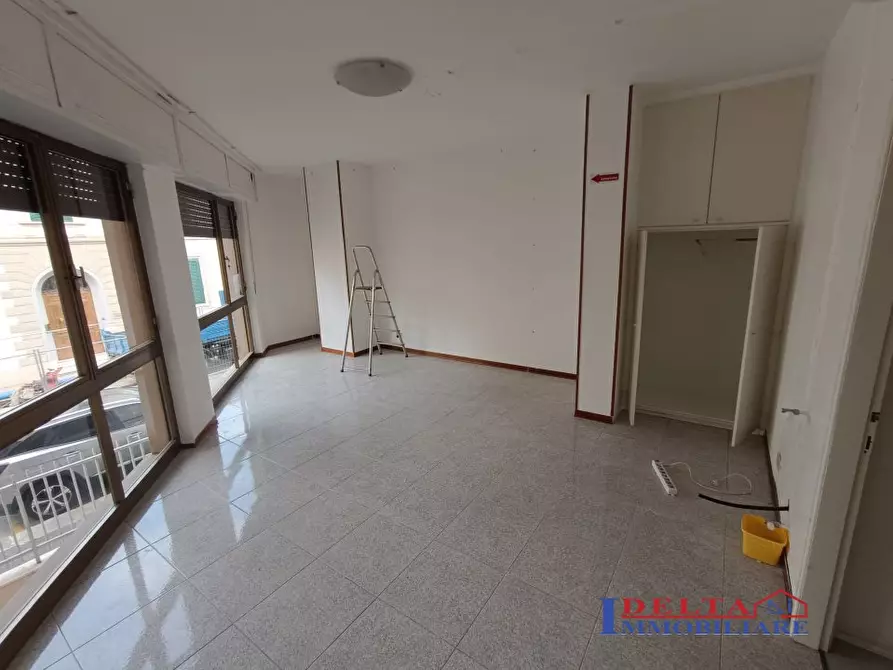 Immagine 5 di Appartamento in vendita  a Livorno