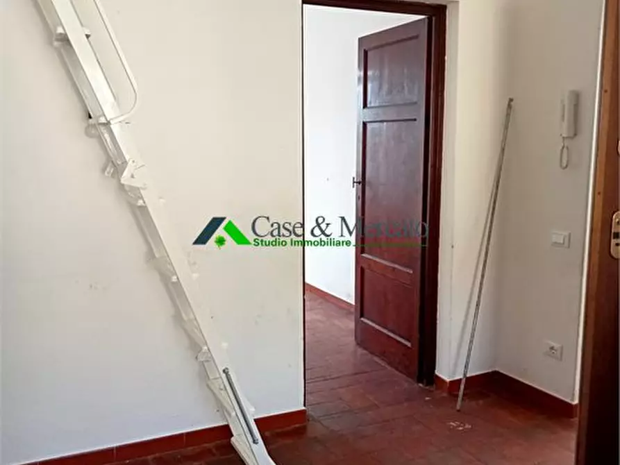 Immagine 3 di Appartamento in vendita  a Lucca