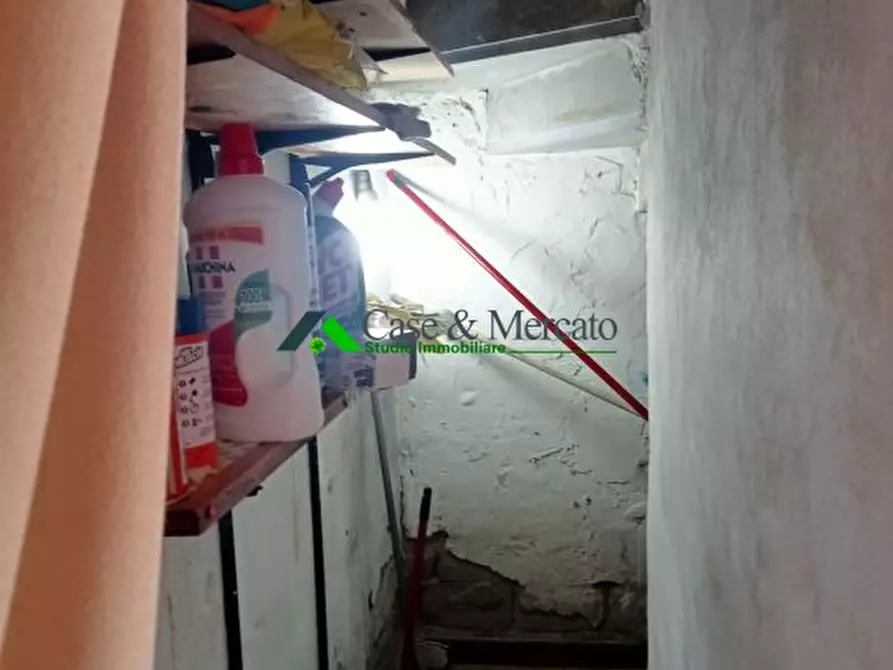 Immagine 5 di Appartamento in vendita  a Lucca