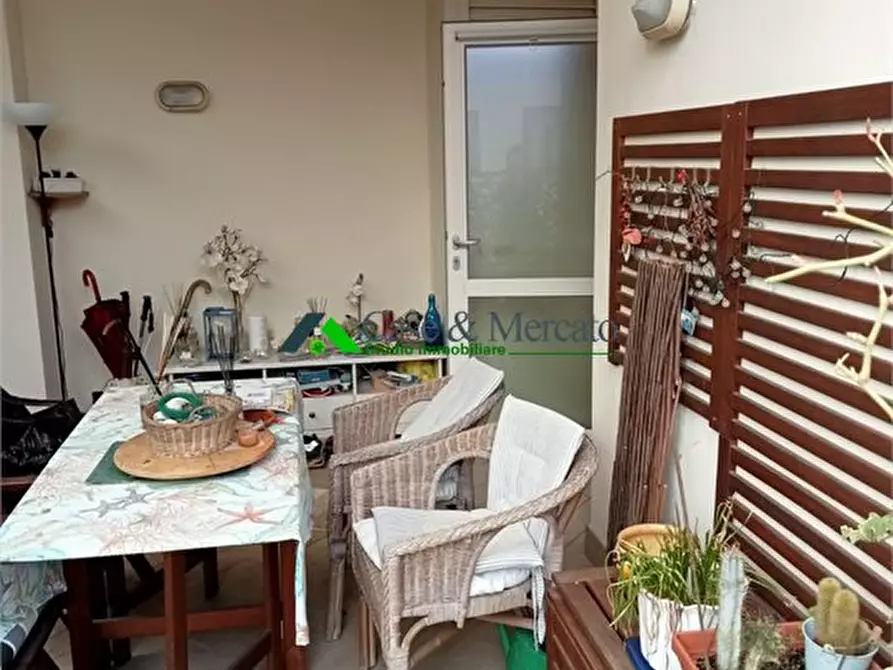 Immagine 5 di Appartamento in vendita  a Lucca