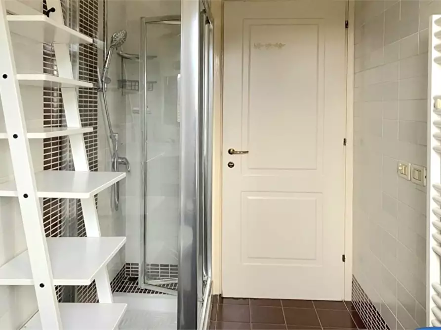 Immagine 9 di Appartamento in vendita  a Massarosa