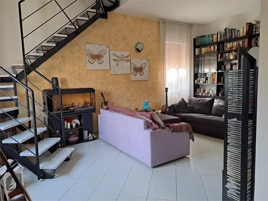 Immagine 1 di Appartamento in vendita  a Massarosa