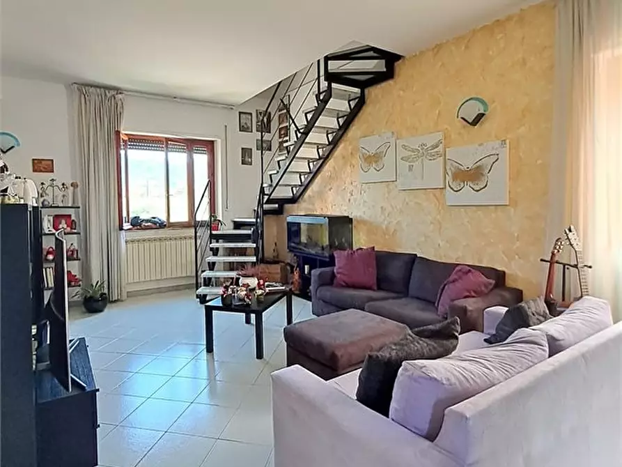 Immagine 2 di Appartamento in vendita  a Massarosa