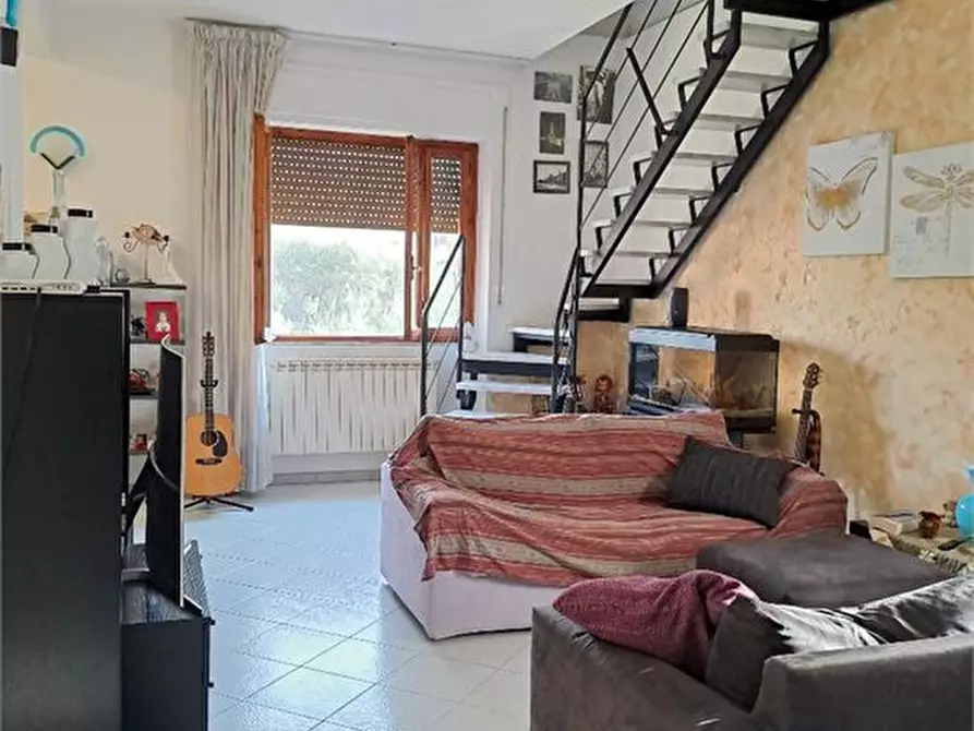 Immagine 2 di Appartamento in vendita  a Massarosa